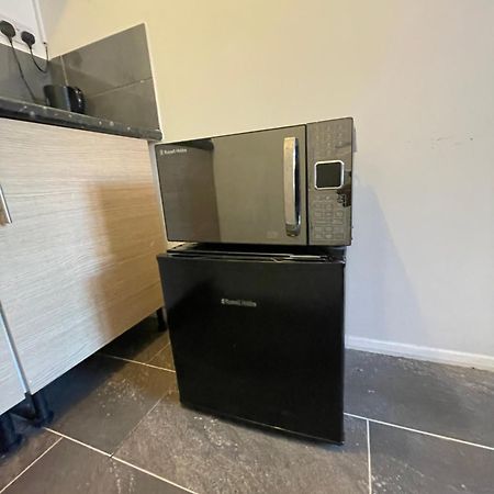 Fantastic Studio, Private Bathroom And Mini Kitchen. Thamesmead  ภายนอก รูปภาพ